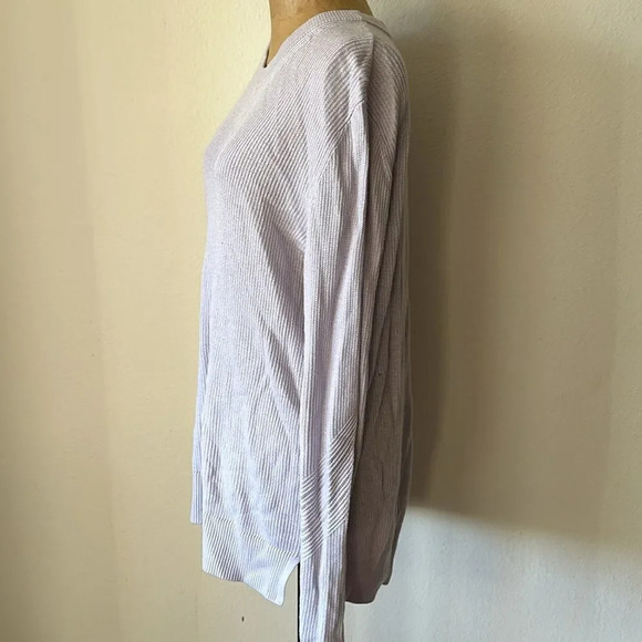 Lululemon sz 10 Time To Restore Sweater
Sheer Lilac lavender sweater thumb holes - Picture 4 of 12